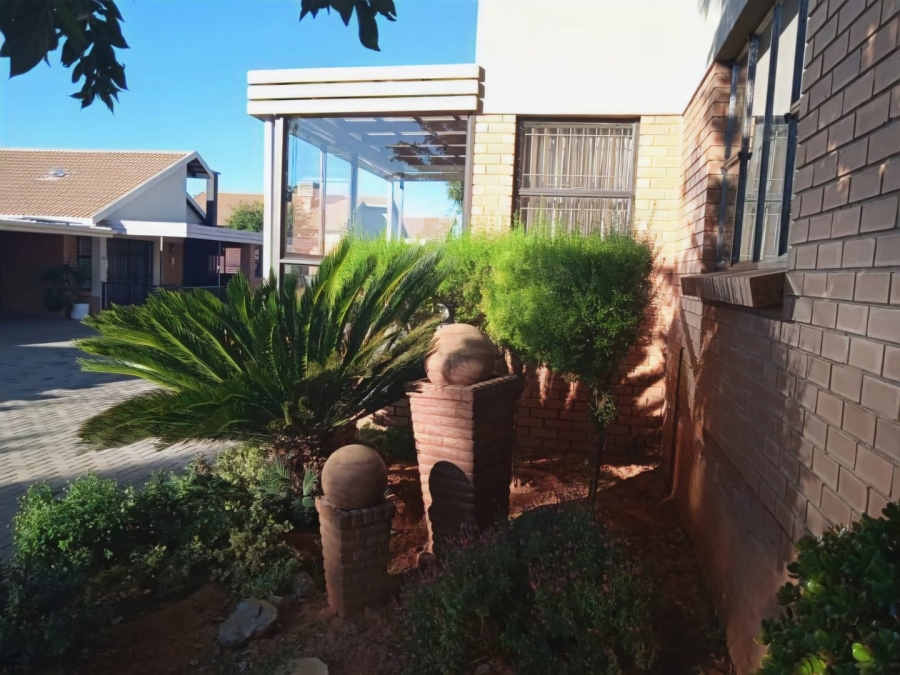 2 Bedroom Property for Sale in Vredenhof Sh Free State